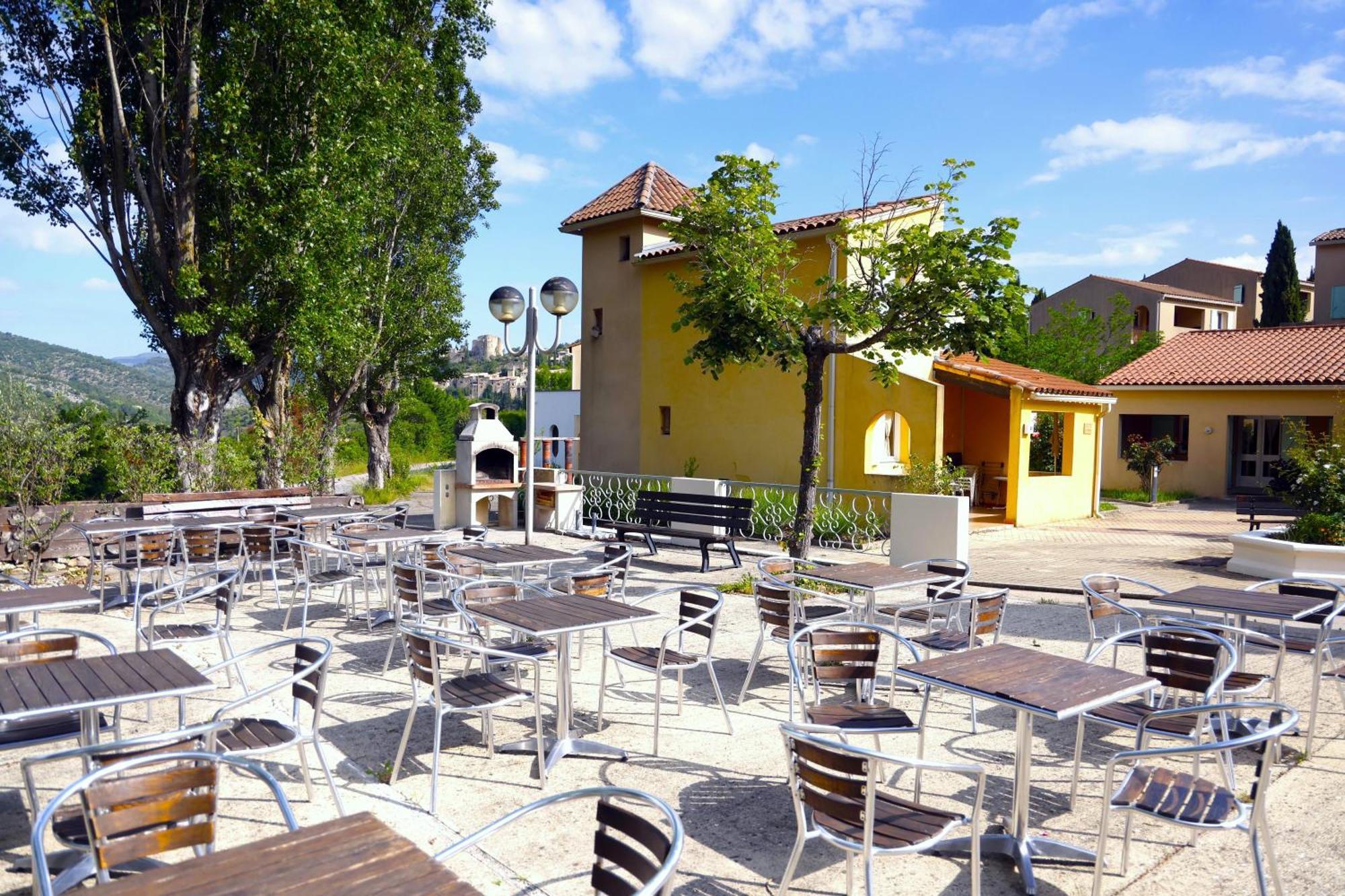 Vacances Leo Lagrange - Le Village Des Lavandes Montbrun-les-Bains Exterior foto